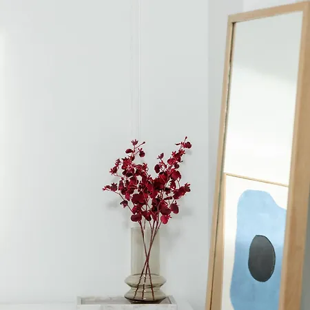 Minimalist Bright Kopernika Near Old Town In By Renters * 포즈난