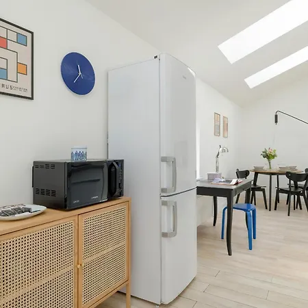 Apartamento Minimalist Bright Kopernika Near Old Town In By Renters *