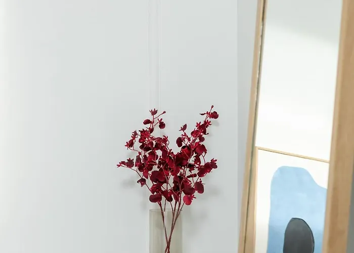 Minimalist Bright Kopernika Near Old Town In By Renters * ポズナン