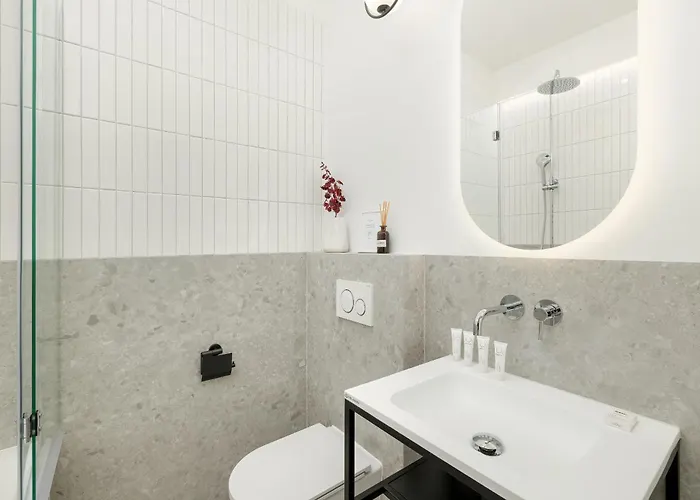 Minimalist Bright Kopernika Near Old Town In By Renters *