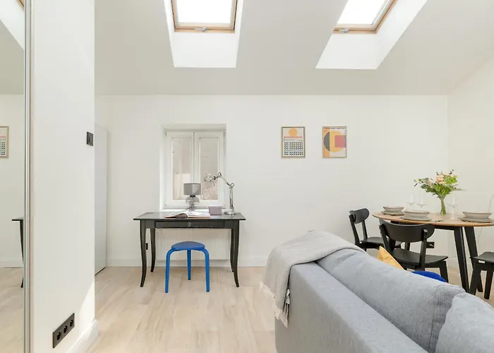 Minimalist Bright Kopernika Near Old Town In By Renters アパート *